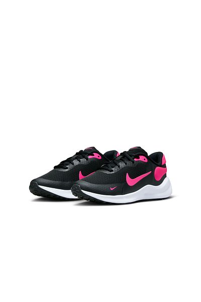 Nike Revolution 7 - Lightweight and Comfortable Cutting