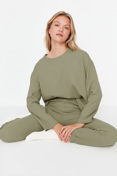 Trendyol Collection Sada pleteného pyžama se vzorem zelené vafle - Thmaw23Pt00021