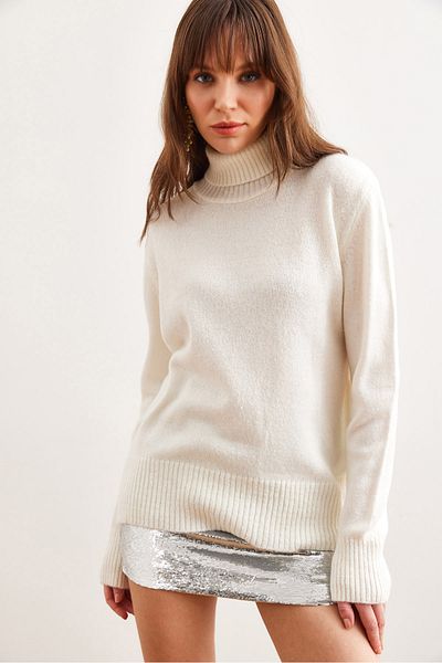 Olalook Women's Ecru Turtleneck Soft Textured Knitwear Sweater Kzk- 19000905