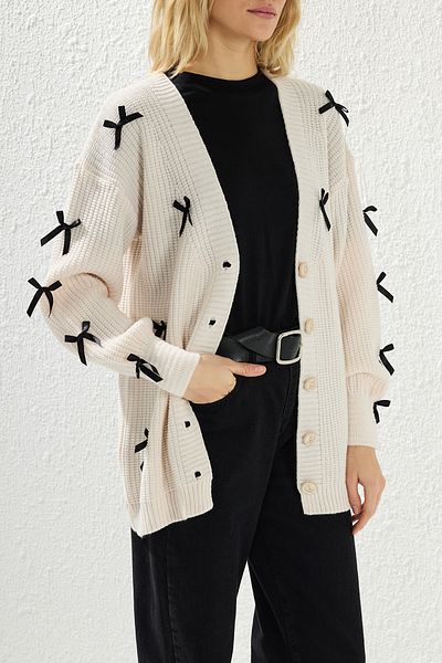 Edit by Trendyol Gray Ribbon Detailed V-Neck Sweater Cardigan Tedaw25Th00008