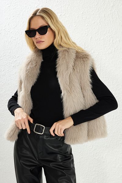Trendyol Collection Mink Regular Fit Fur Vest Twoaw25Ye00108