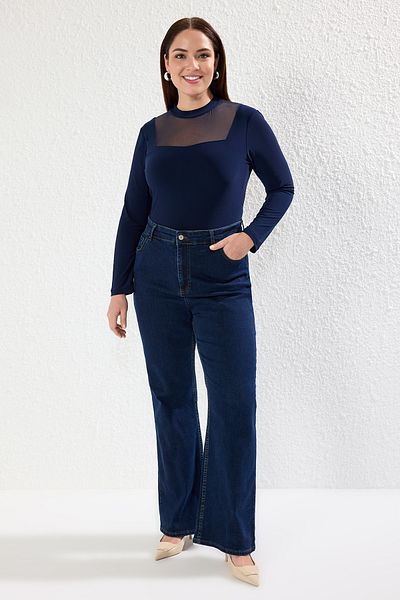 Trendyol Curve جسم محبوك مرن باللون الأزرق الداكن - تفاصيل من التول، ياقة واقفة، أكمام طويلة TBBAW25CS00003