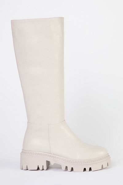TRENDYOL SHOES Γυναικείες μπότες μπεζ με χοντρή σόλα με φερμουάρ TAKAW25CZ00005