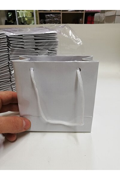 BURAKKUTU Karton Çanta Beyaz Renk 11x11cm Boyut Paketinde 50 Adettir