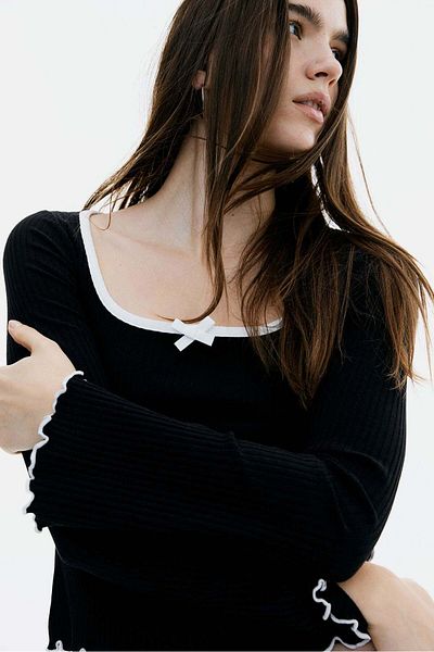 H&M Overlock-detail ribbed top