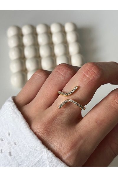 Ressia Zircon Stone Spiral Model Ring