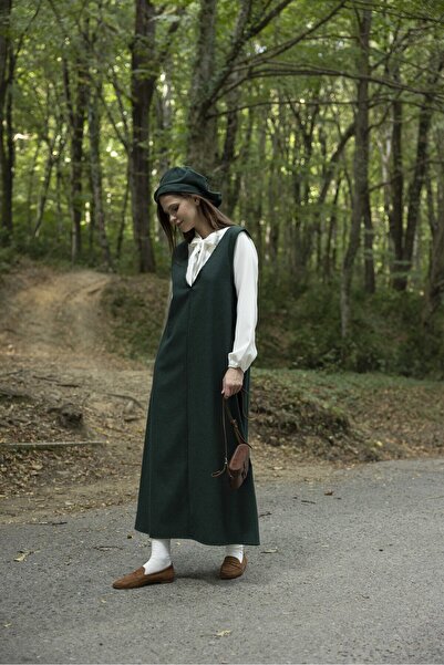 KÜÇÜĞÜM BUTİK Σμαραγδένιο Πράσινο Φόρεμα Μακρύ Χειμερινό Φόρεμα με λαιμόκοψη V και Καπέλο Stamp (σετ 2)