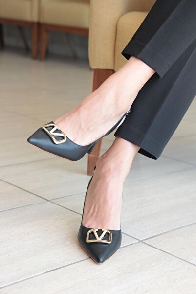 Gökhan Talay Chiara Black Leather Buckle Mid Heel (8 cm) Classic Heeled Shoes