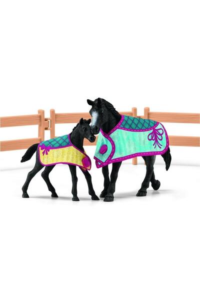 SCHLEICH Kısrak Ve Taylı At Kutusu 42611
