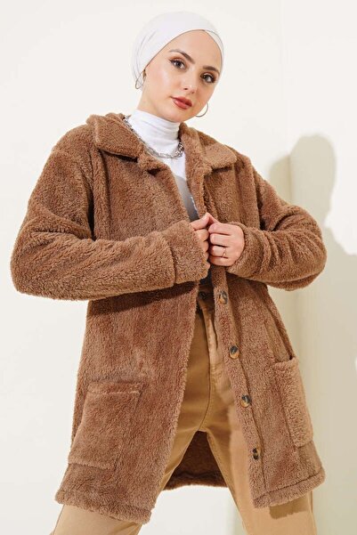 YILMAZBARMAZ سترة نسائية من القطيفة مع تفاصيل الجيب