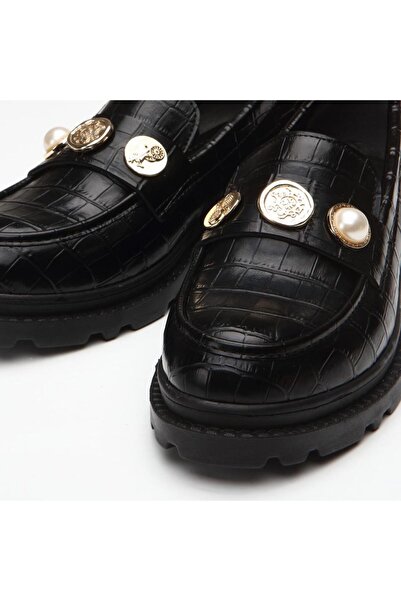 Yaya by Hotiç Черни дамски мокасини с катарама