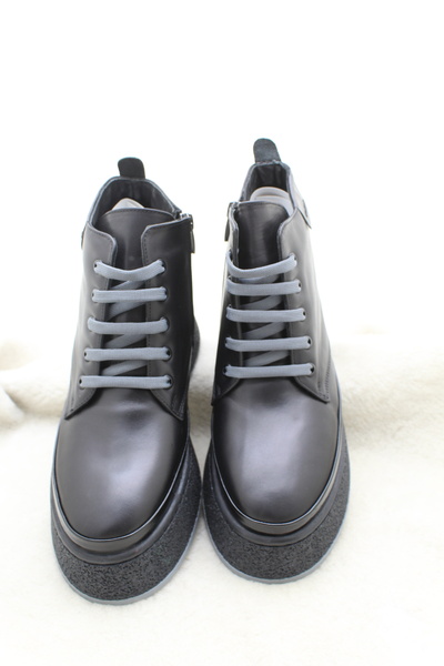 MABU HAKİKİ DERİ KALIN TABAN BAĞCIKLI FERMUARLI YÜKSEK BOT