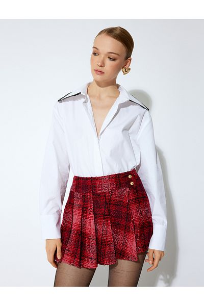 Koton X Sibil Çetinkaya – karierter Mini-Falten-Shortsrock