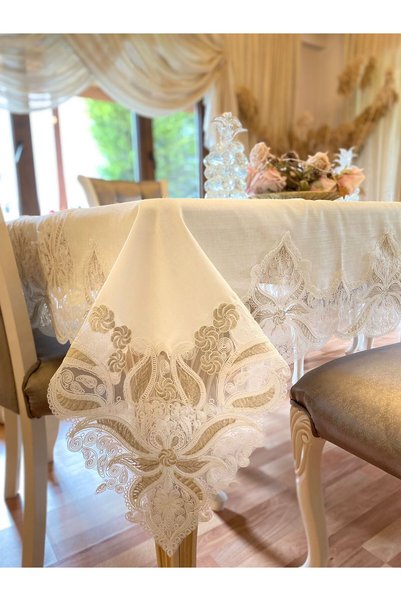 Ceki Home Glorya Table Cloth