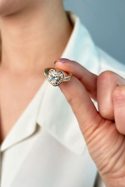 Sose Moda Asymmetric Ring with Stones and Hearts - Gold