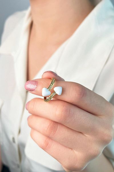 Sose Moda White Asymmetrical Heart Ring