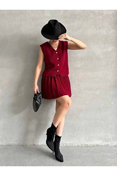 alenmoda Set with Knitwear Vest and Pleated Skirt