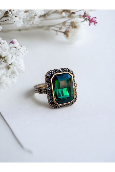 FAYRA ACCESSORIES خاتم باجيت - تفاصيل حجر الكريستال