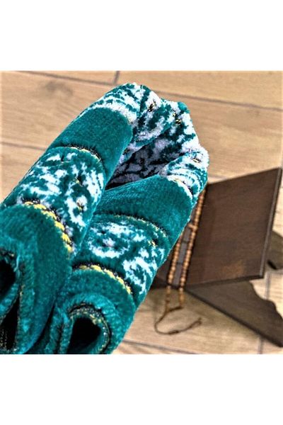 İkranur Velvet Children's Prayer Rug - Green 38x80 cm - 180 gr - With Rosary Gift