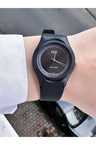 Q&Q Women's Waterproof Plastic Cord Wristwatch