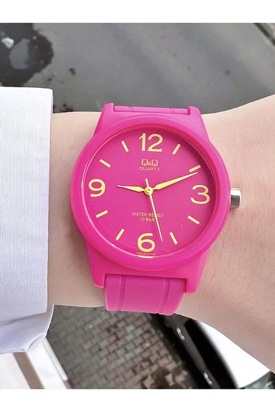 Q&Q Women's Waterproof Plastic Cord Wristwatch