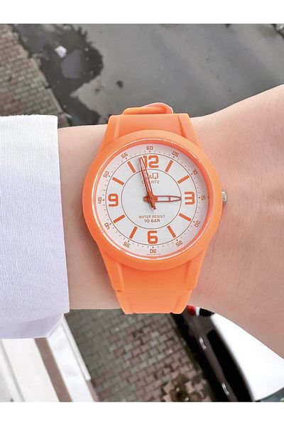 Q&Q Women's Waterproof Plastic Cord Wristwatch