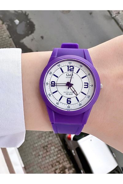 Q&Q Women's Waterproof Plastic Cord Wristwatch