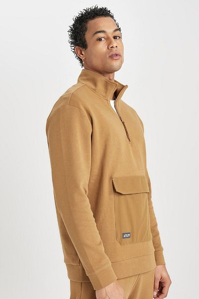 DeFacto Sweatshirt mit Stehkragen und Reißverschlusstaschen – Standard-Passform B4509ax24sp