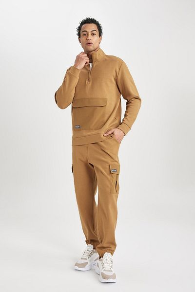 DeFacto Sweatshirt mit Stehkragen und Reißverschlusstaschen – Standard-Passform B4509ax24sp