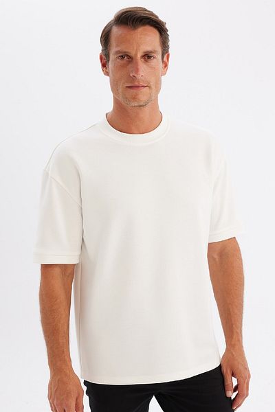 DeFacto Oversize Wide Fit Crew Neck Heavy Fabric Basic Solid Short Sleeve T-Shirt 3140925