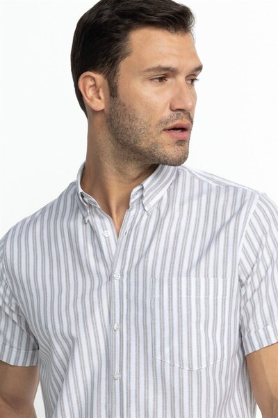 Tudors Férfi normál szabású, klasszikus szabású gombos galléros csíkos pamut ing