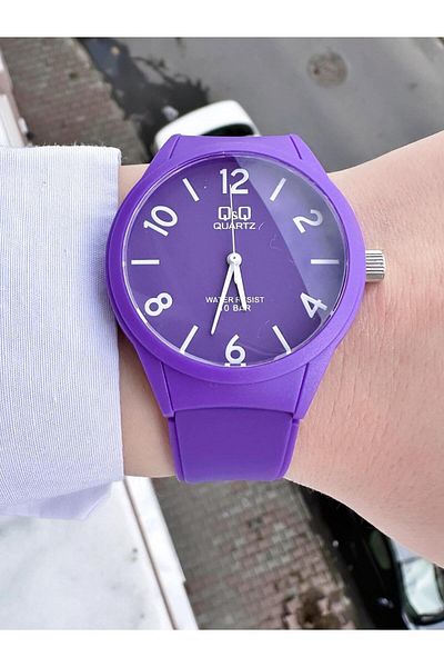 Q&Q Women's Waterproof Plastic Cord Wristwatch