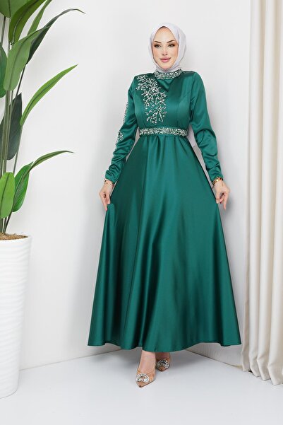 Hakimoda Liya Satin Emerald Green Hijab Evening Dress with Matched Ornaments