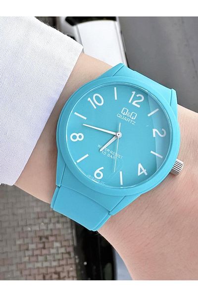 Q&Q Women's Waterproof Plastic Cord Wristwatch
