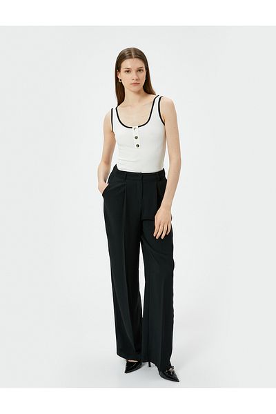 Koton Farbkontrastierendes Tanktop mit Metallknopf und geripptem Viskosestoff