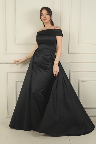 By Saygı Γυναικείο γιακά Madonna με μαζεμένη φόδρα μπροστά με σατέν μακρύ φόρεμα