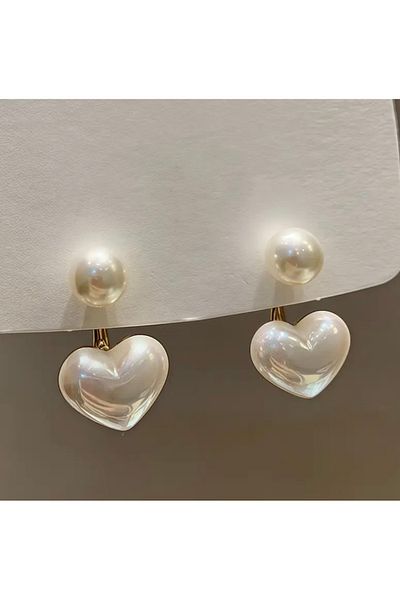 OzzTakı White Heart Earrings