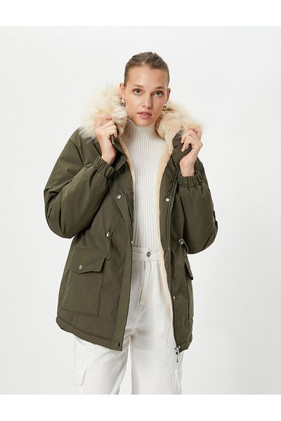 Koton Pufferjacke mit Kapuzen-Plüschdetail und elastischem Bund