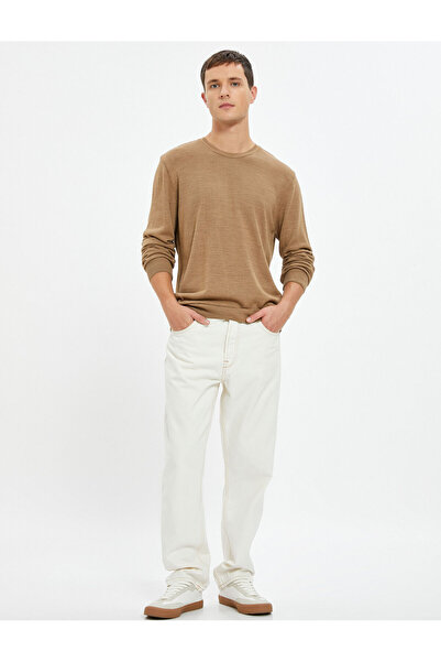 Koton Basic-Strickpullover mit Rundhalsausschnitt, schmaler Passform und langen Ärmeln