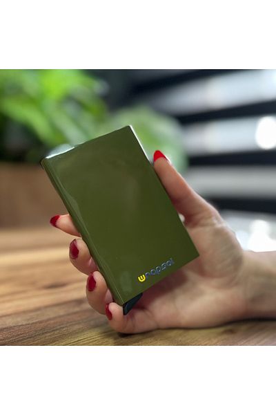 Wrapsol Θήκη κάρτας αλουμινίου με προστασία RFID - Αυτόματη θήκη πιστωτικής κάρτας με μηχανισμό, Green Soldier Metallic