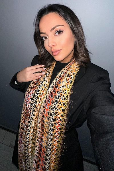 TAKIŞTIR شال/وشاح محبوك باللون البرتقالي