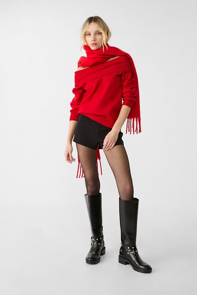 Stradivarius Exposed shoulder knit sweater