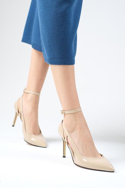 Mio Gusto Diana Skin Color Patent Leather Women's Heeled Shoes