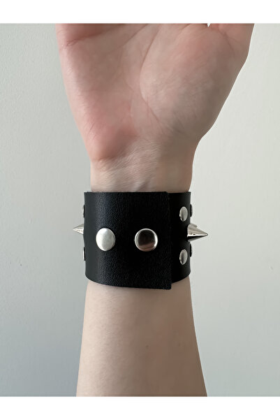 DarkellaStore Gothic Gotik Punk Çivili Zımbalı Suni Deri Geniş Bileklik Spikelı Bileklik (Unisex Bedenli)