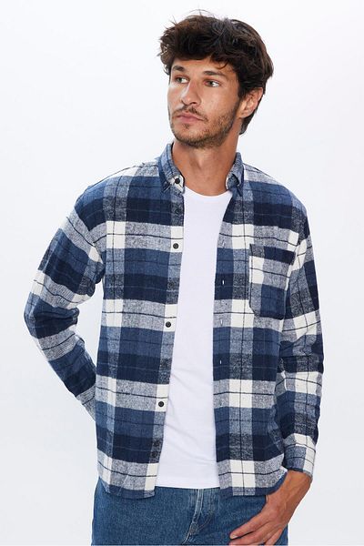 Tudors Men's Regular Fit Classic Cut Lumberjack Button Lapel Single Pocket Checked Winter Shirt