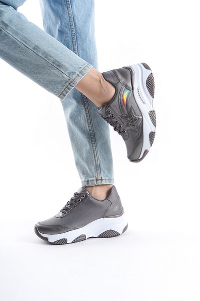Moda Değirmeni Pantofi sport gri pentru damă cu talpă înaltă - cu detaliu stea și oglindă BG1154-101-0005