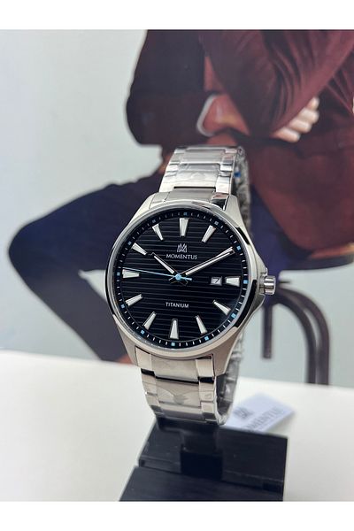 Momentus Titanium Men's Wristwatch 5 Atm Waterproof