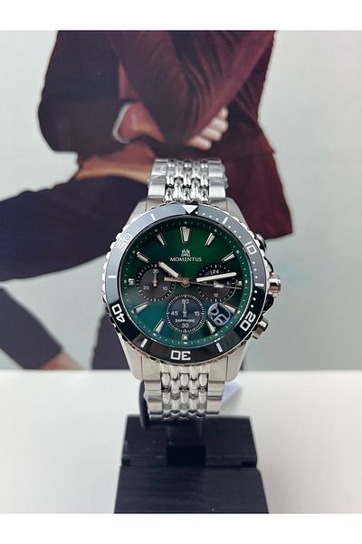Momentus Green Sports Men's Wristwatch 10 Atm Waterproof