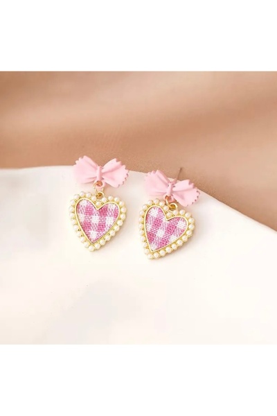 Accessories Vanilla Avenue Vintage Pembe Fiyonk Detaylı Kalpli Sallantılı Kadın Küpe