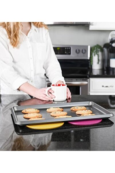 Rawy Home 2-Piece Silicone Trivet with Honeycomb Pattern, Griddle Mold, Holder